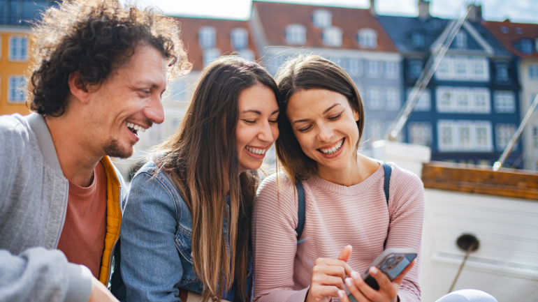 Udostępnij link i zapytaj o opinię!