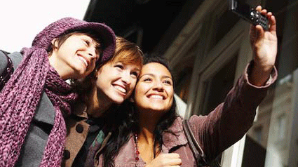 happy-girls-phone-picture-gif