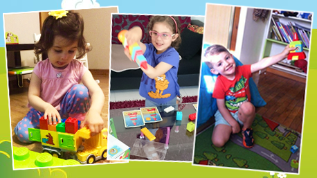 Os meninos das trnders emiliafonseca, chralves e Fotografa com LEGO DUPLO.