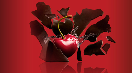 … e desfrutaremos de um 3 em 1 único: uma combinação de chocolate negro com cereja e licor, que desperta os nosso sentidos.