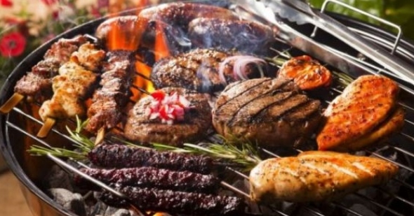 Summer is here and what better way to make the most of it than by holding a Brut BBQ for our friends