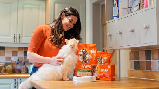 IAMS knows cats are carnivores and need protein containing taurine. That's why their number 1 ingredient is chicken and turkey. If you want superior nutrition for your healthy and active cat, apply now!